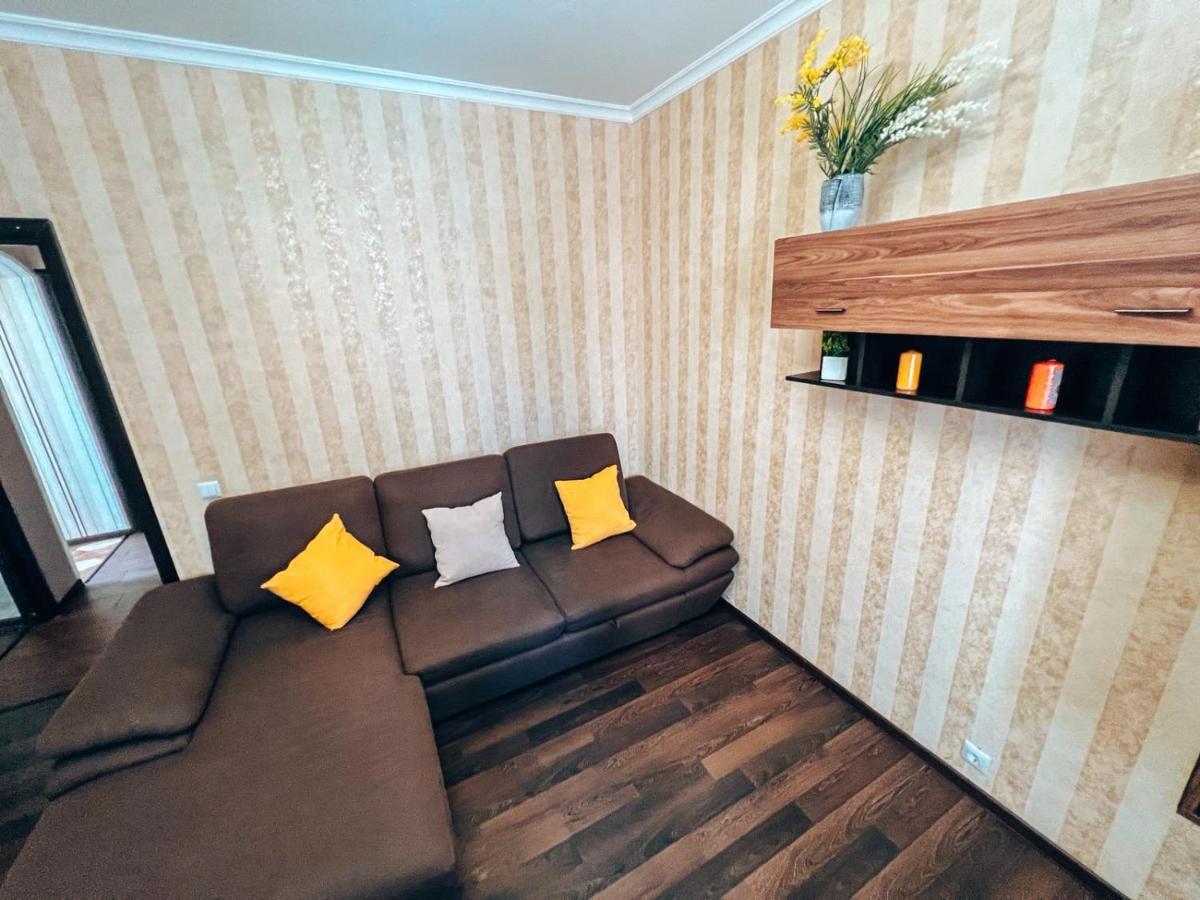 Квартира В Центре Крещатика Kiew Exterior foto