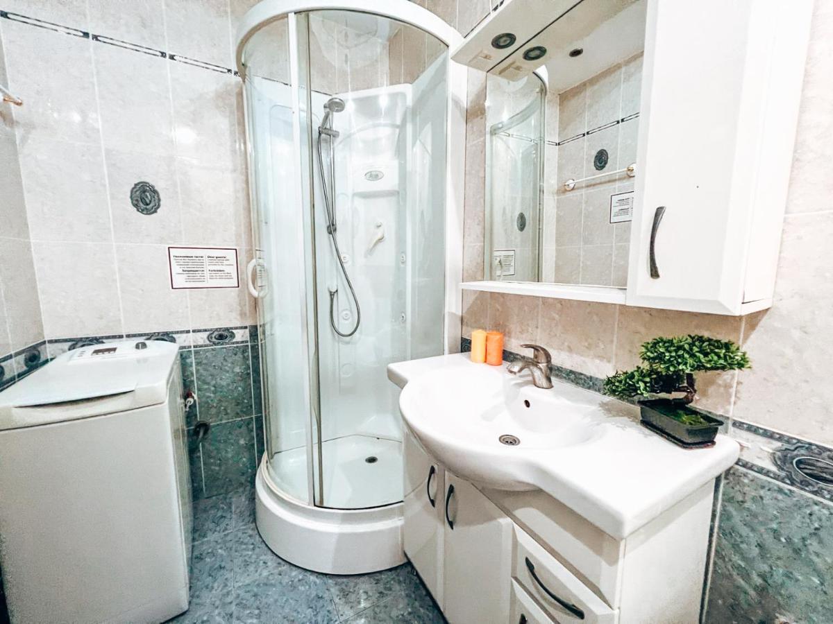 Квартира В Центре Крещатика Kiew Exterior foto