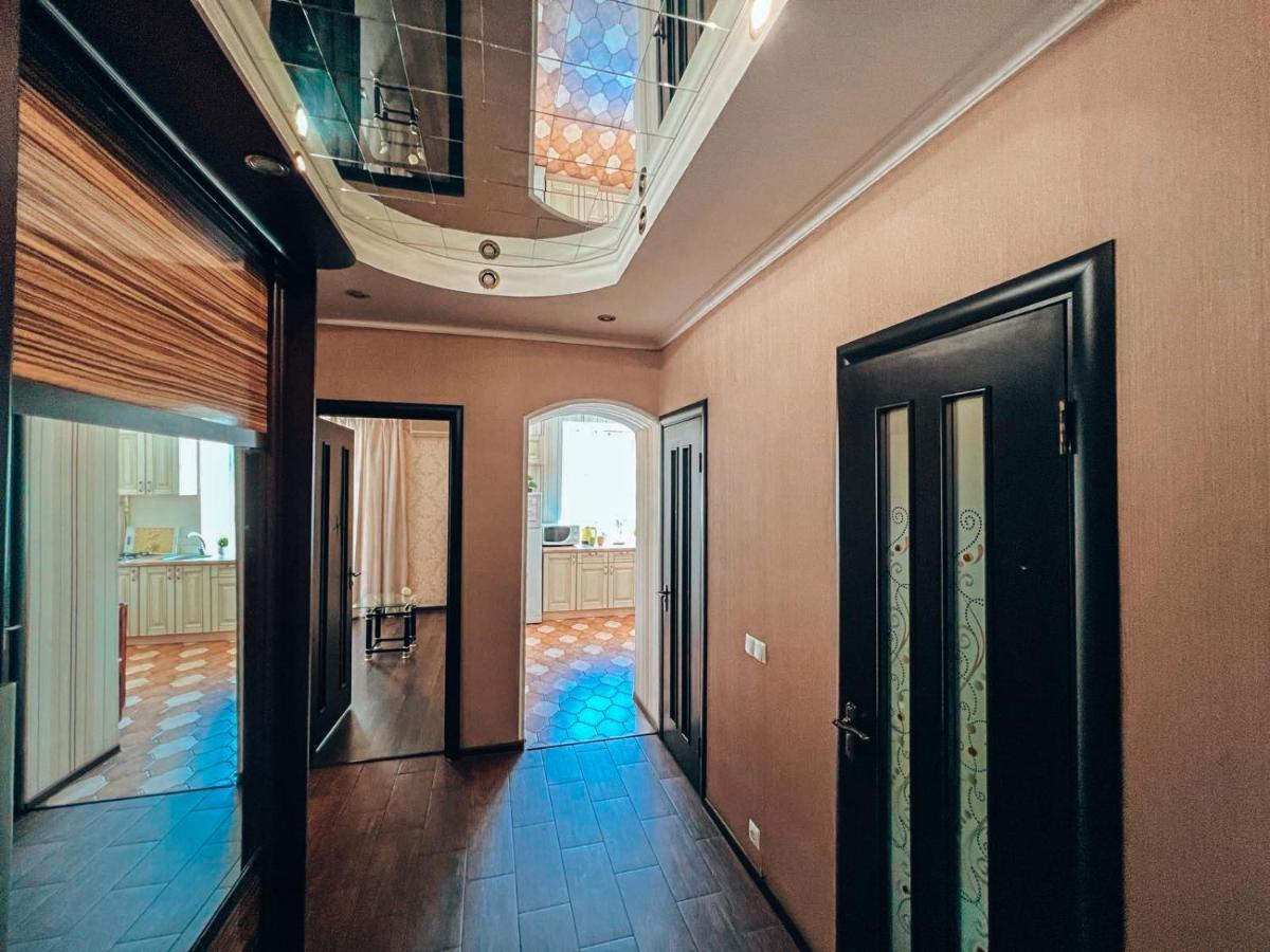 Квартира В Центре Крещатика Kiew Exterior foto